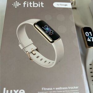 Fitbit Luxe Fitness Tracker - White and Gold